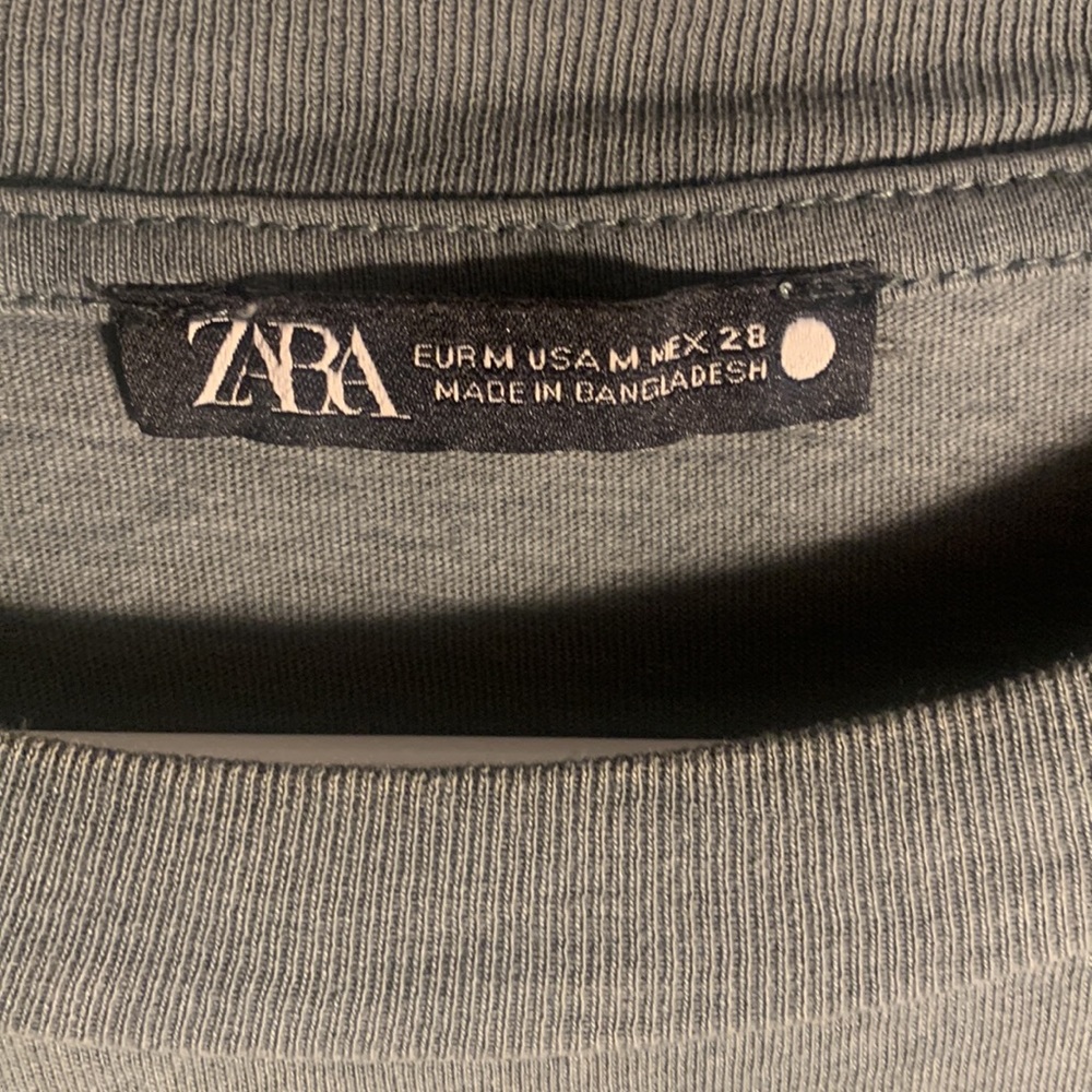 Zara Long Sleeve Tee - Picture 2 of 2